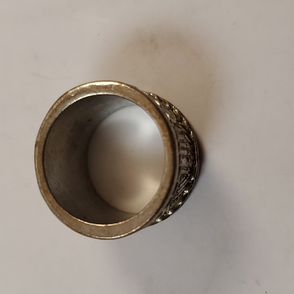 Unusual Silver ring - Picture 4 of 6